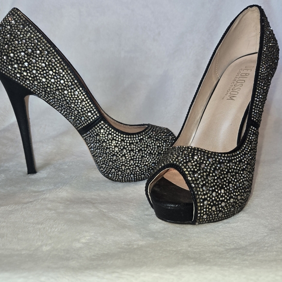 De Blossom Collection Shoes - De Blossom Collection Embellished Black Peep Toe 5" Stiletto Sz8 Flirty Hot Sexy